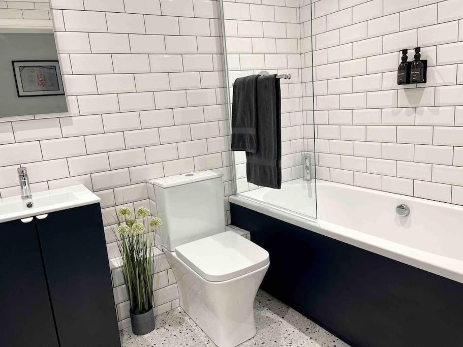 Apartamento Forbury Apartment, 3 Guests, Free Parking & Wifi, Close To Uni, Hospital & Town Centre *